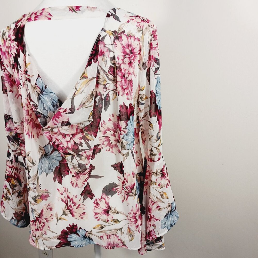 White House Black Market Size 6 Floral Top, Long Sleeve, Back w/ Draping, Boho - Picture 7 of 16